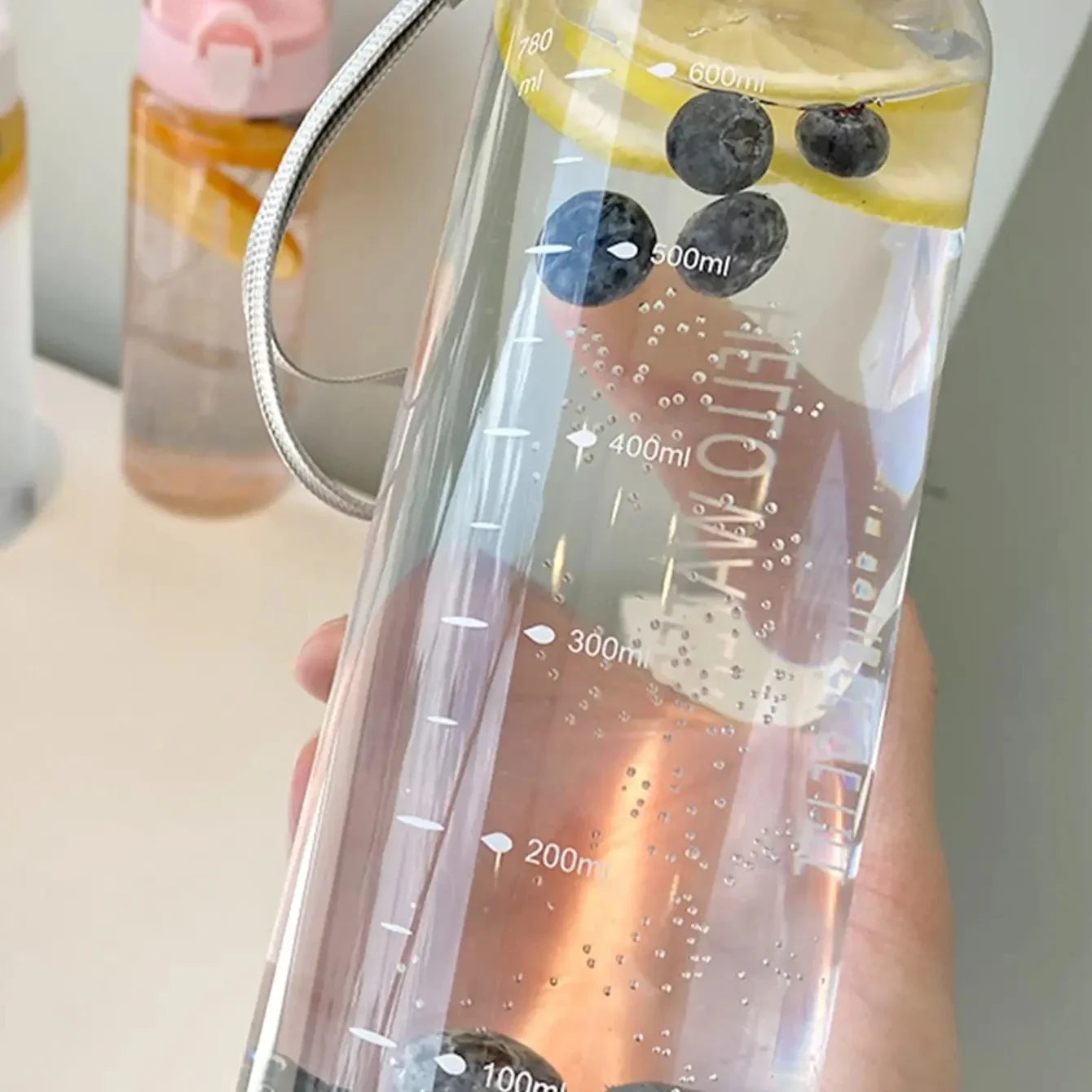 Portable Plastic Water Cup Large Capacity High Temperature Resistant