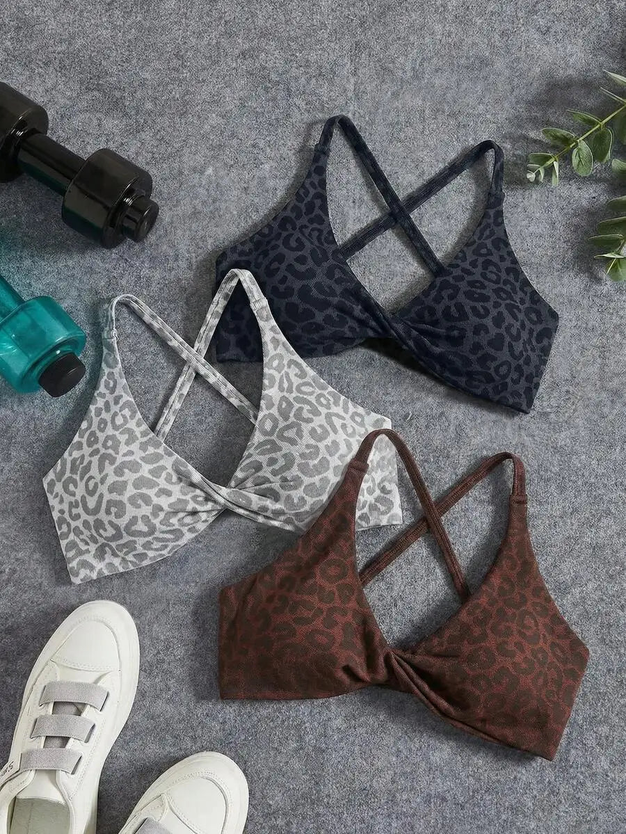 Seamless Yoga Sports Bra Set With Twist Front And Cross Back